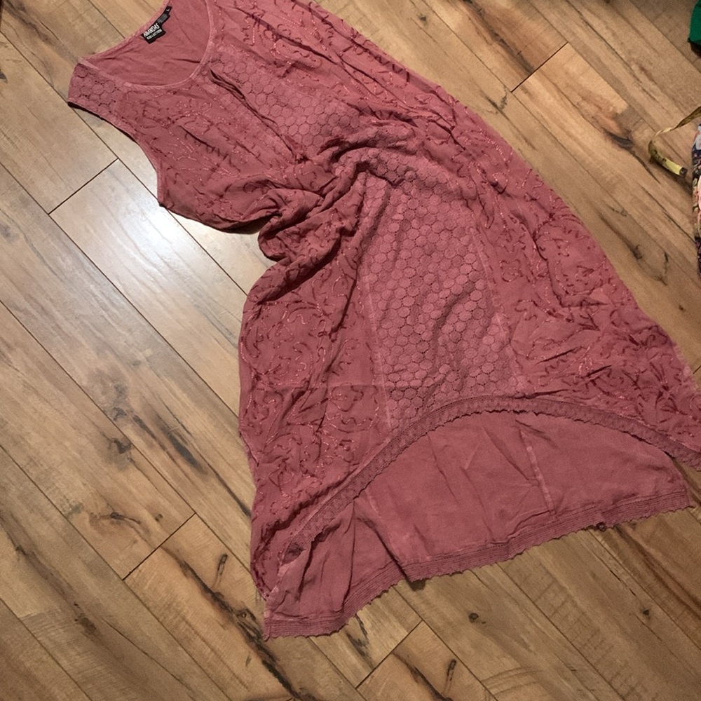 Ananda’s Sleeveless Lace Midi Dress in Rose - Picture 5 of 13